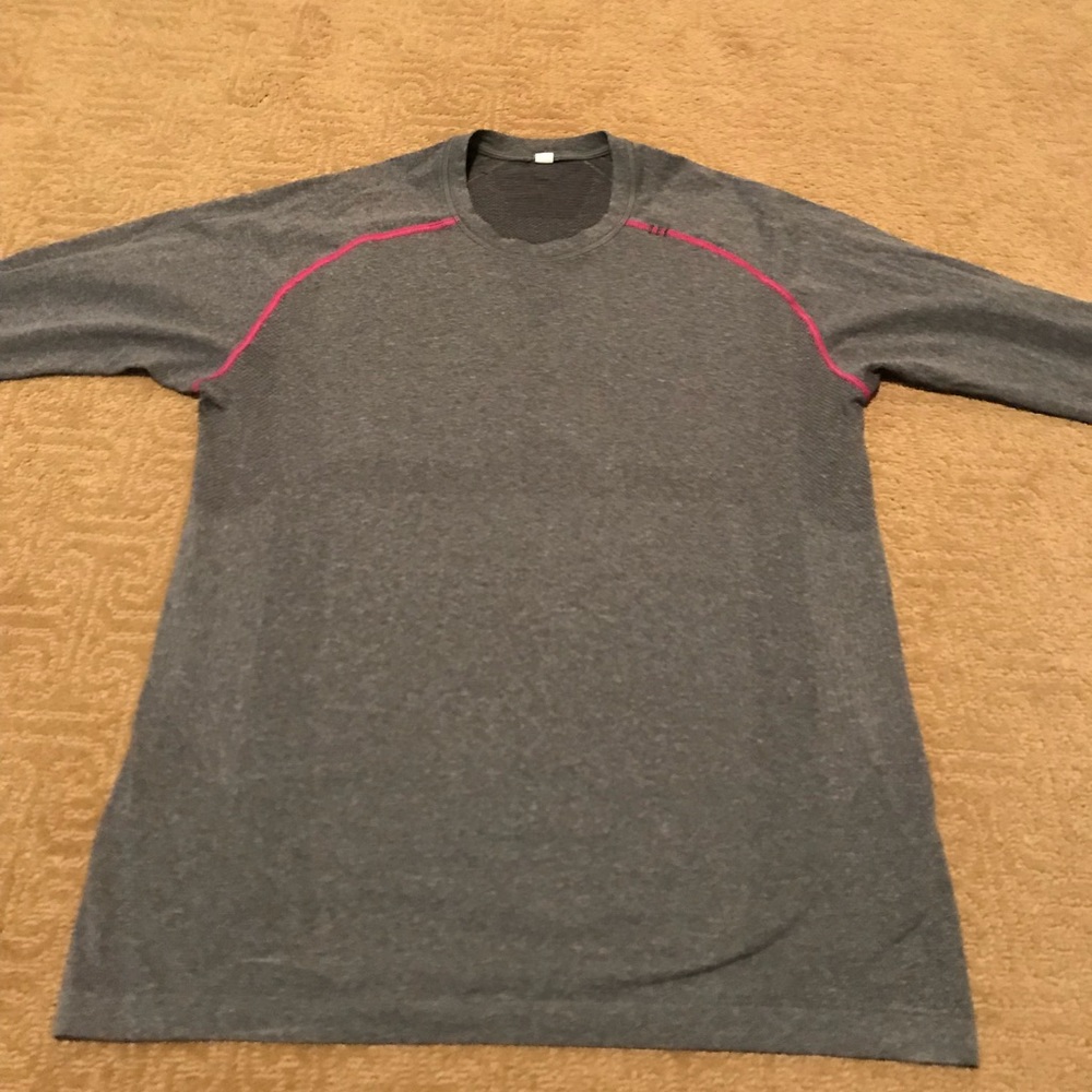 Lululemon Men’s Vent Grey Long Sleeve